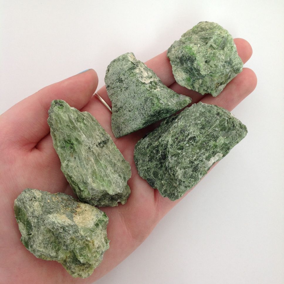 Rough - Diopside 200g Rough - Diopside 200g
